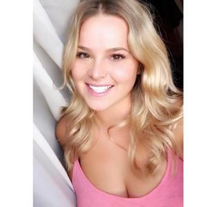 Meet your Posher, Alexandra